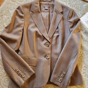 NEW Ann Taylor Suit Jacket. Business Casual.  Size 6. Never worn.